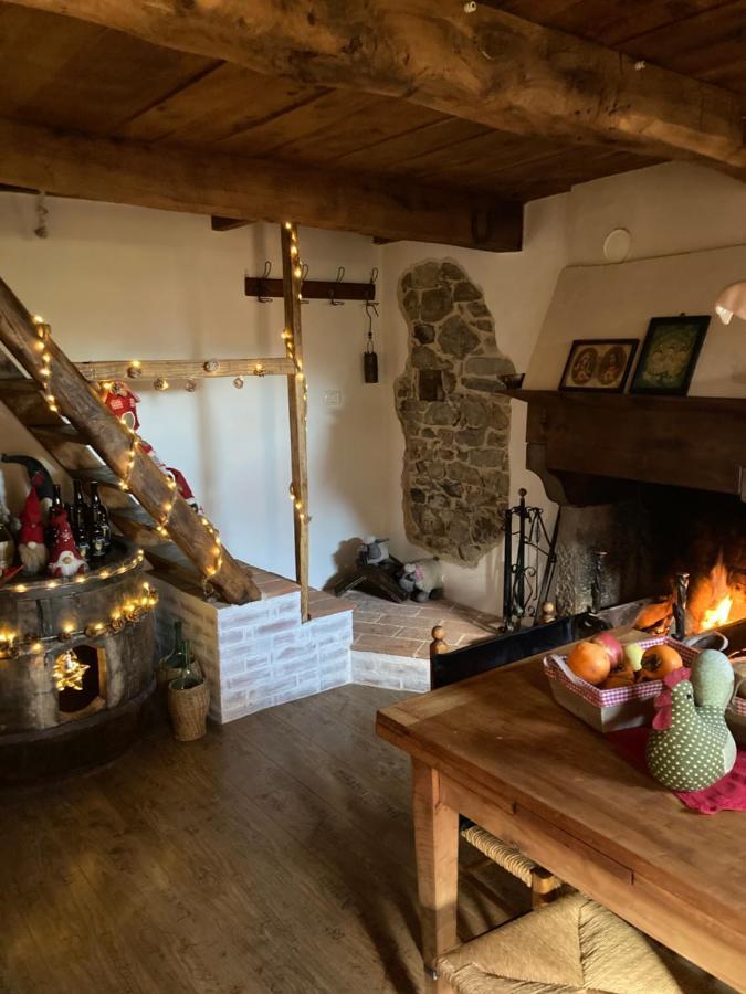 فيلا La Casina Del Prete Caprese Michelangelo المظهر الخارجي الصورة